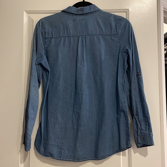 Blue half button down with pockets - Picture 4 of 4